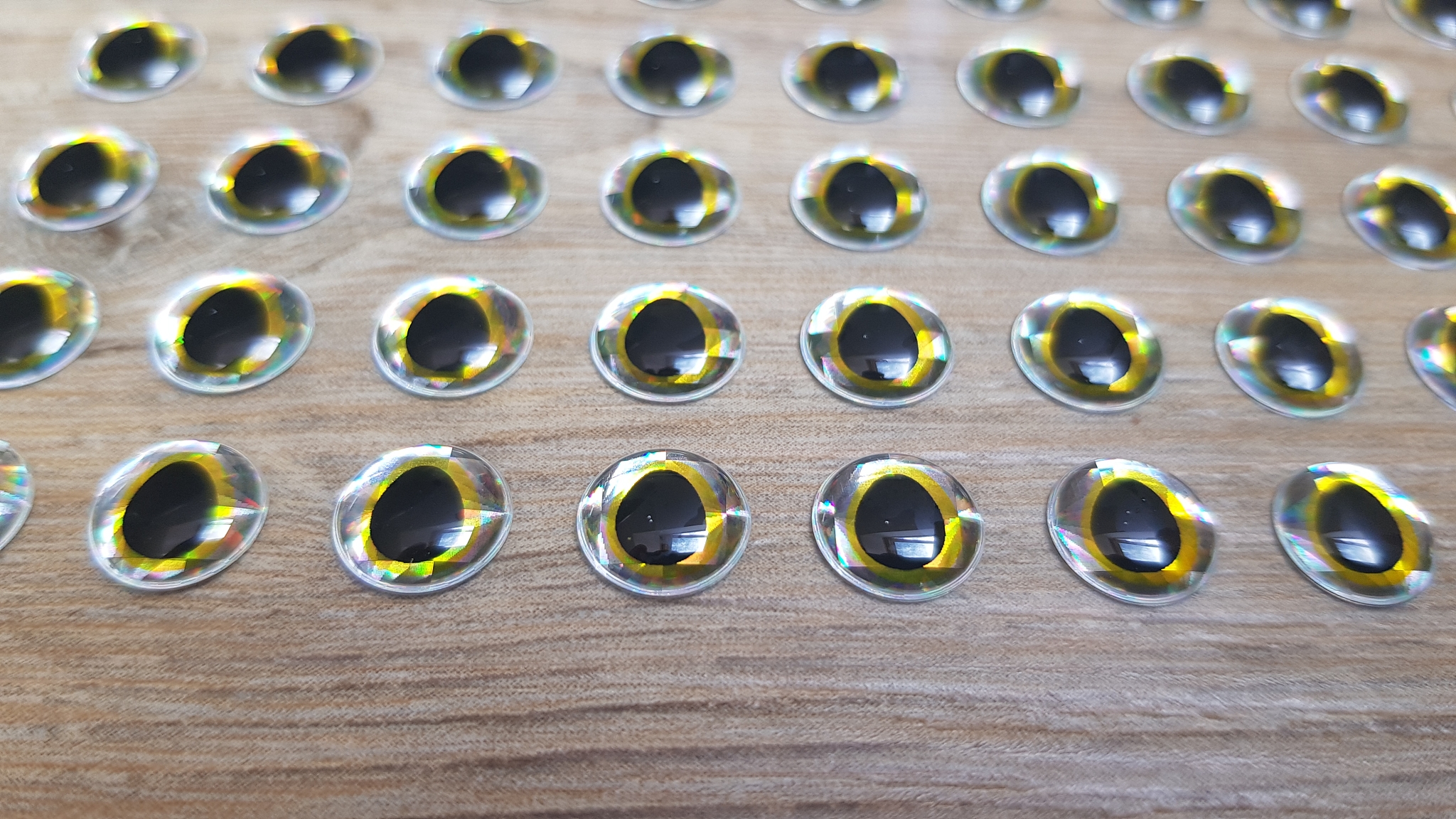 Natural-Percc-9mm-2 MIKATECH Epoxy 3D Augen 10mm Natural Perch Gold 144er Karte