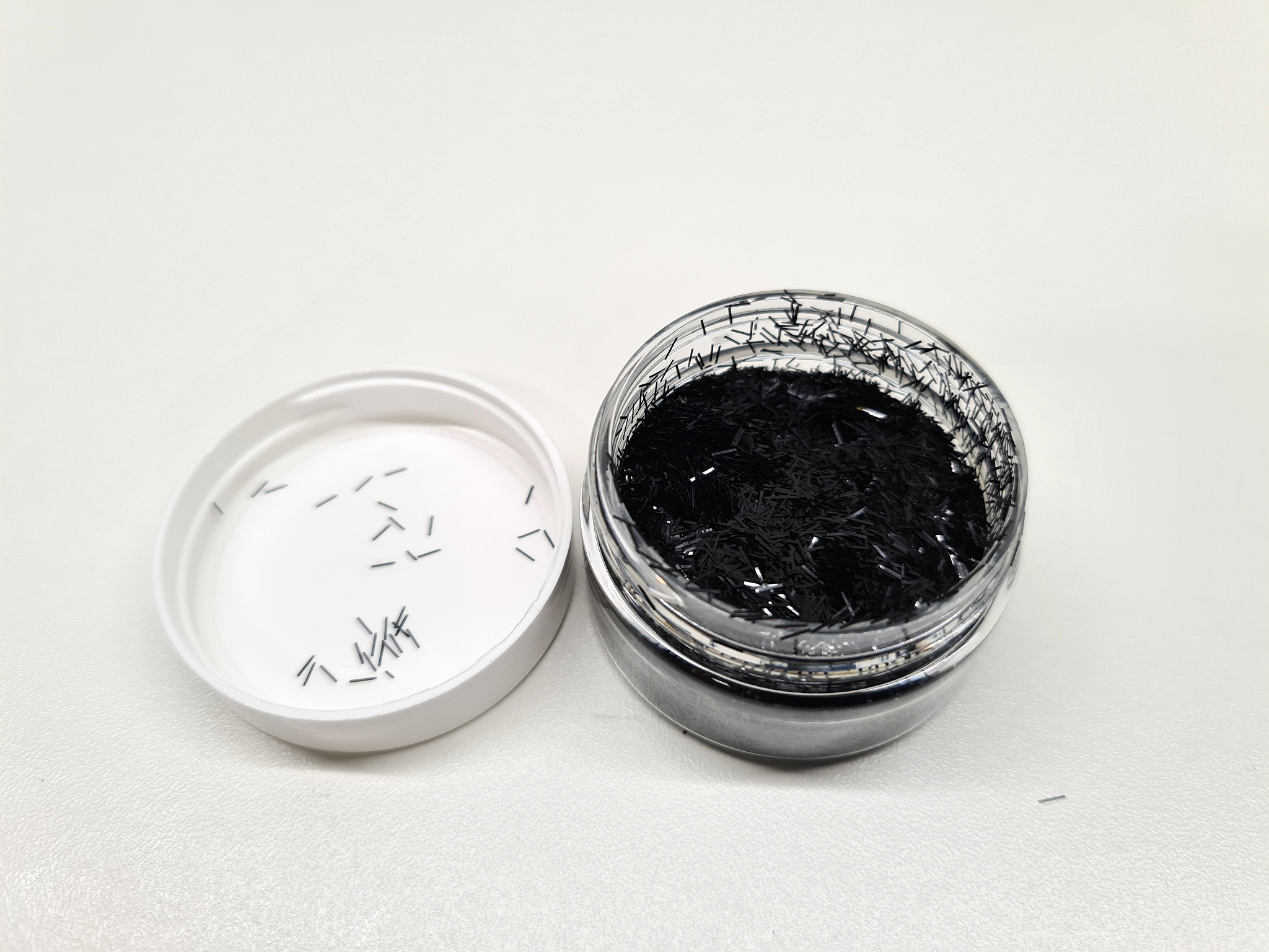 k-20200925_163451 MIKATECH 0,2mm Streifen Glitter schwarz